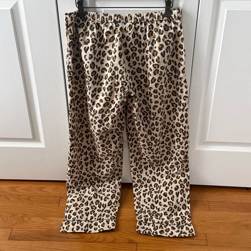 Printfresh Lounging Leopard Print Pajama Set - Picture 6 of 7